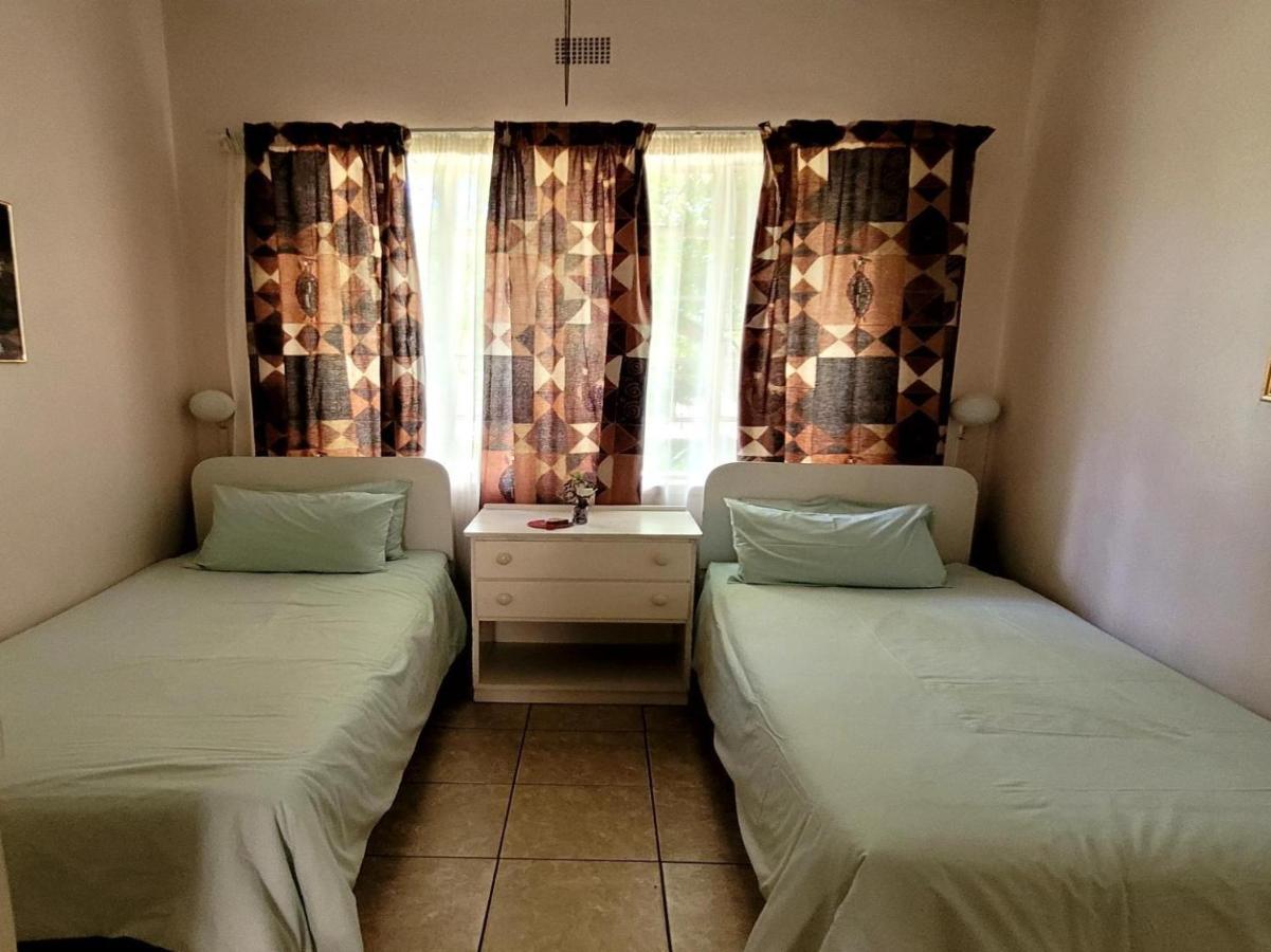 Mumo Lodge Badplaas Chambre photo